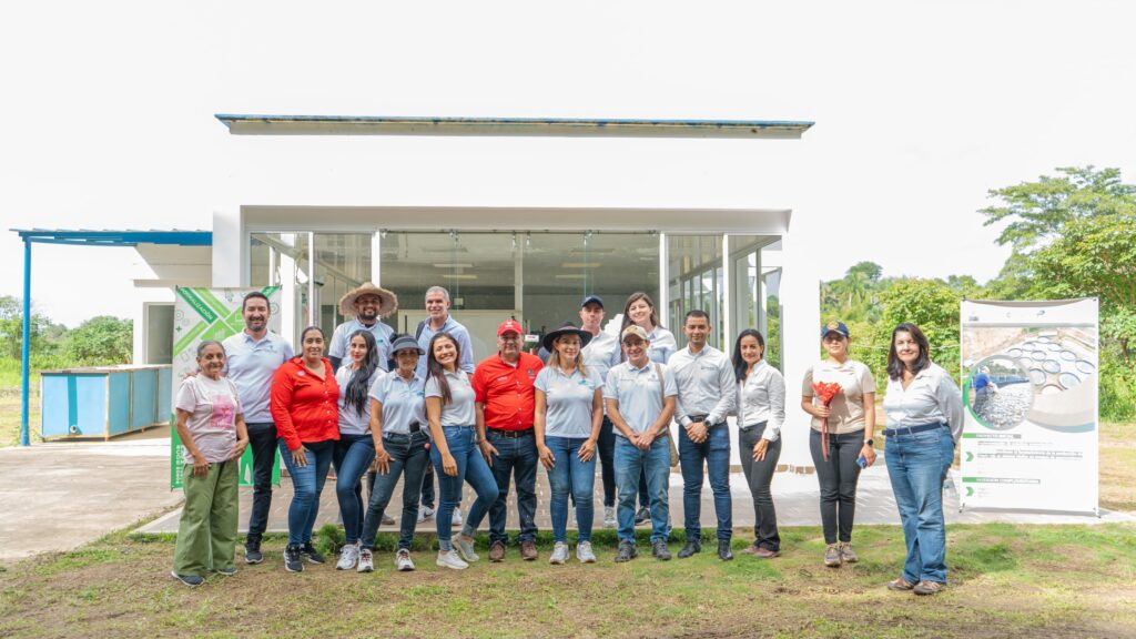 Presidente del Fondo Colombia en Paz Wilmer Leal Pérez y su equipo visita las instalaciones de la Asociación Piscícola el Vergel junto a la Cámara de Comercio de Arauca - Cámara de Comercio de Arauca Presidente del Fondo Colombia en Paz Wilmer Leal Pérez y su equipo visita las instalaciones de la Asociación Piscícola el Vergel junto a la Cámara de Comercio de Arauca - Cámara de Comercio de Arauca